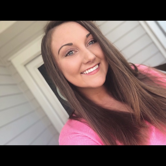 Meet your Posher, Rebecca - Picture 1 of 1